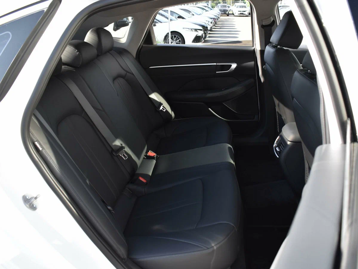 Hyundai Sonata арендовать Hyundai Sonata арендовать